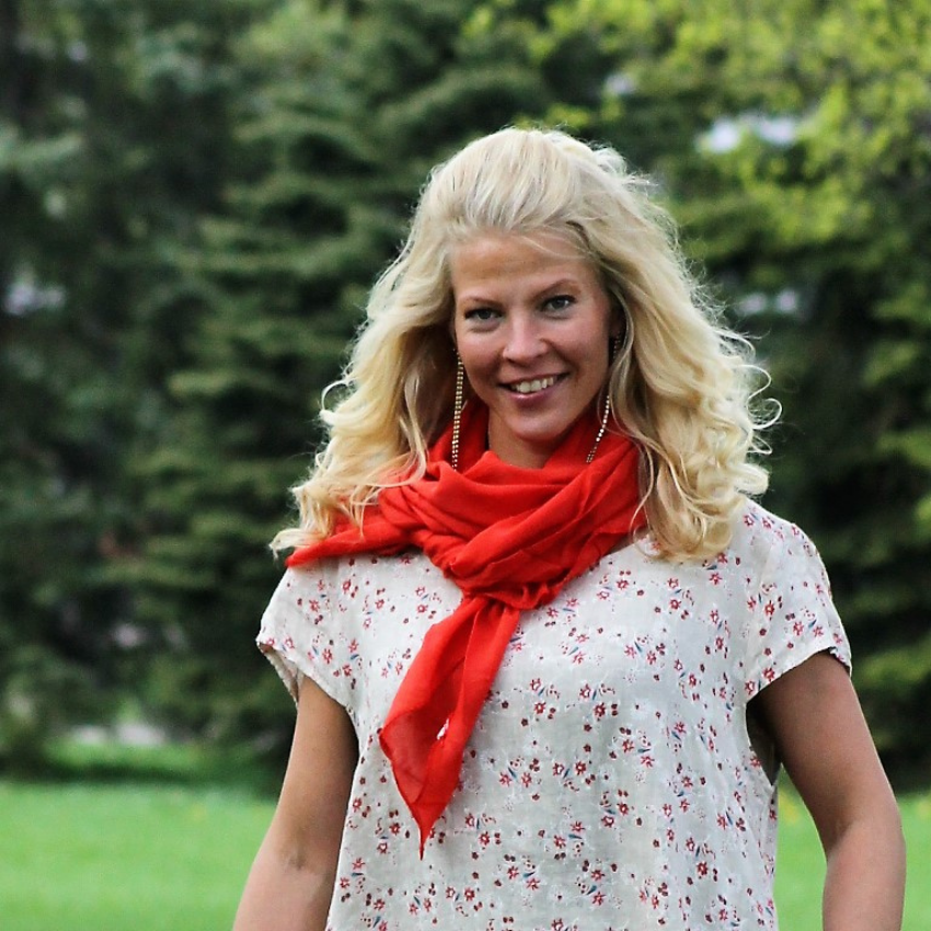 Huivi HERTTA punainen